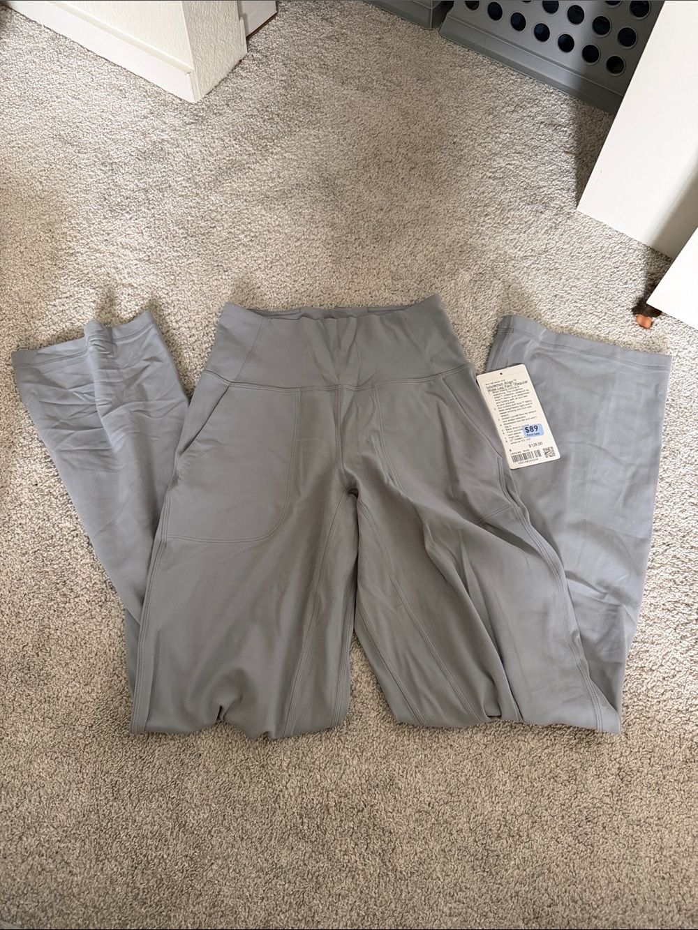 Lululemon High-Waist wide leg pant